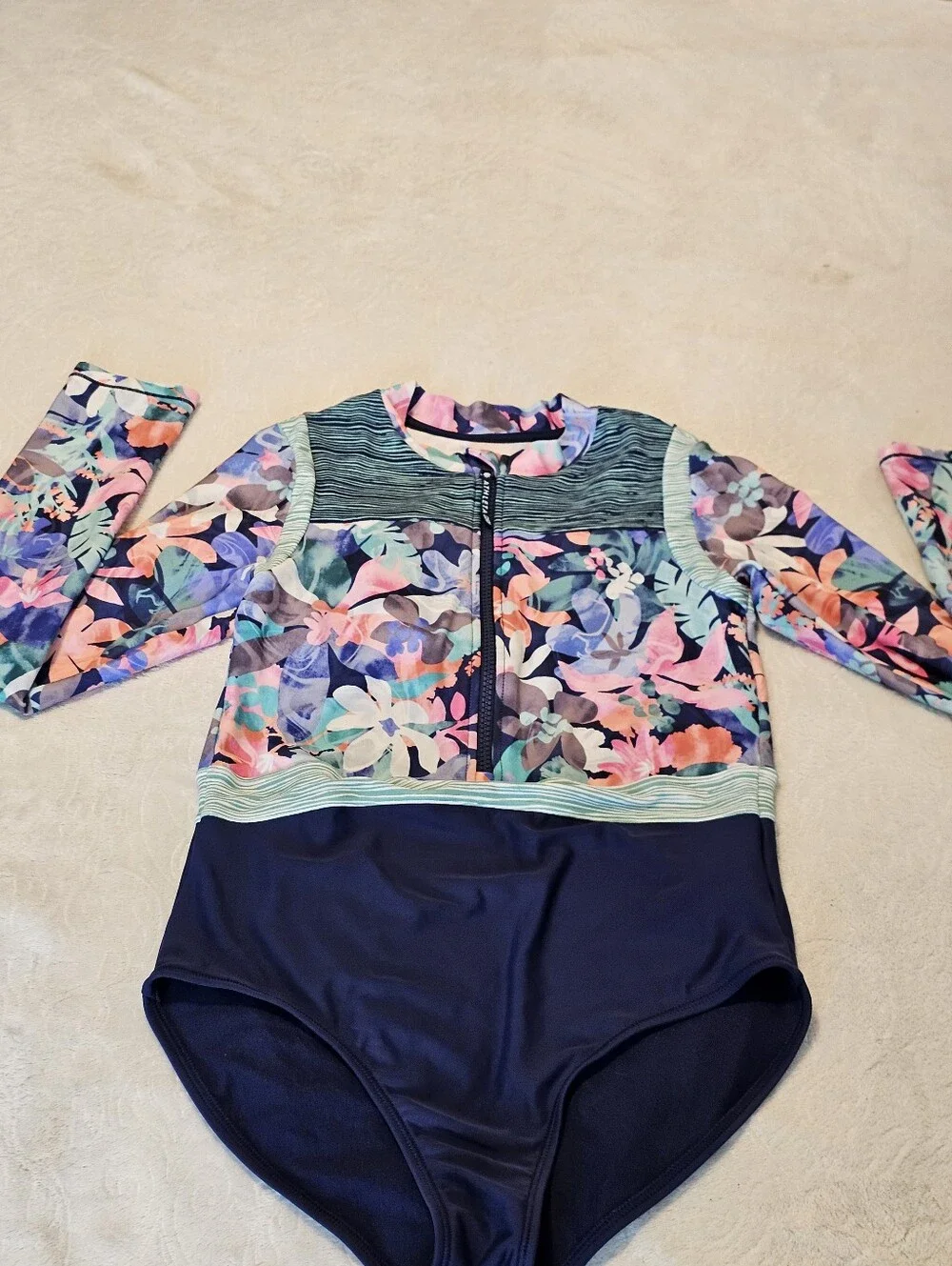 Athleta Girl Long Sleeve One Piece Swimsuit Rashguard Floral Navy Sz XL 14 Euc
